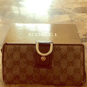 Gucci wallet